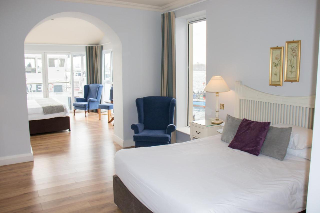 Watersedge Hotel Cobh Exterior photo